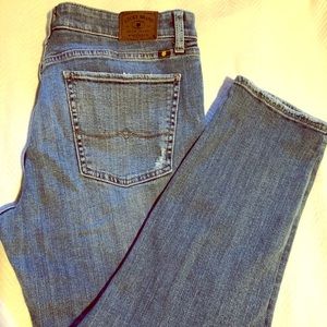 Women’s Lucky Jeans 12/31